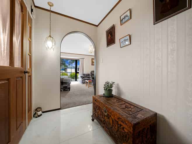 11 Jessika Place, Conifer Grove