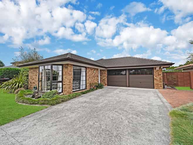 11 Jessika Place, Conifer Grove