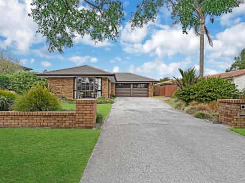 11 Jessika Place, Conifer Grove