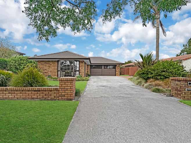 11 Jessika Place, Conifer Grove