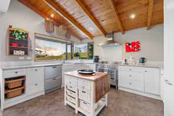 136 Muriwai Road, Waimauku