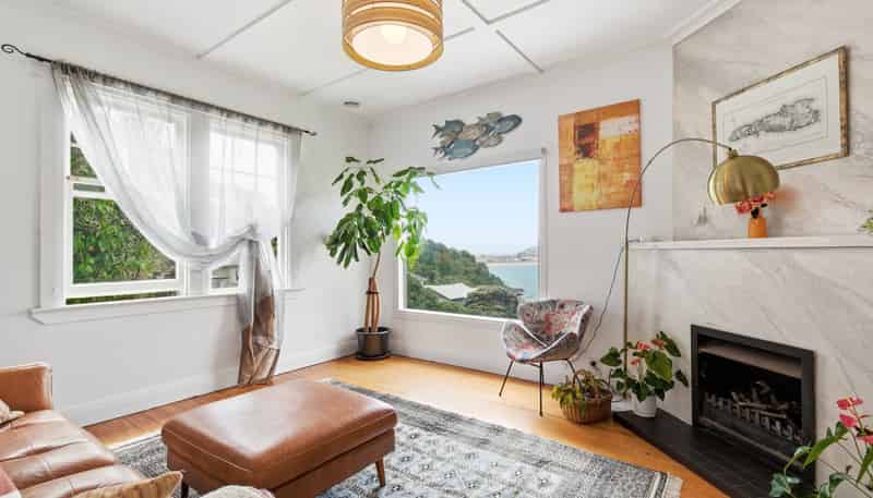 13 Hungerford Road, Lyall Bay