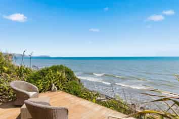 60 The Esplanade, Raumati South