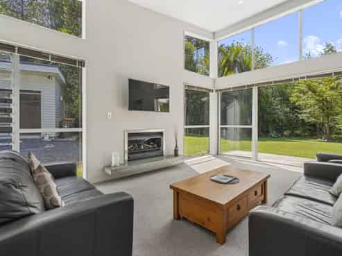 10 Beach Street, Sandspit