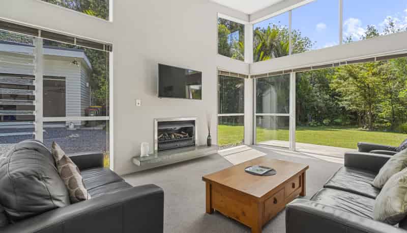 10 Beach Street, Sandspit