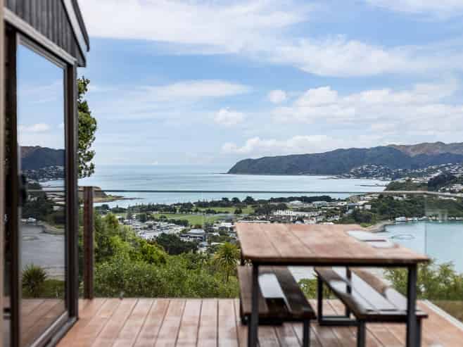 55 Kahu Road, Paremata