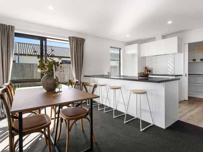 32 Plover Avenue, Amberley