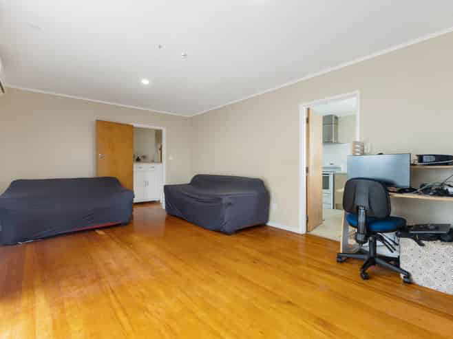 18 Friesian Drive, Mangere