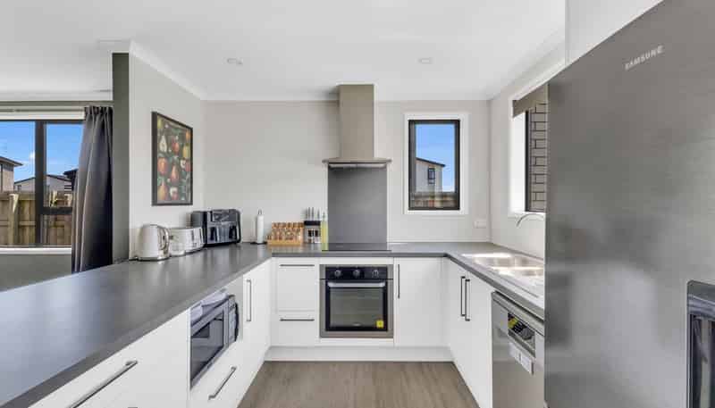 9 Discovery Place, Marfell