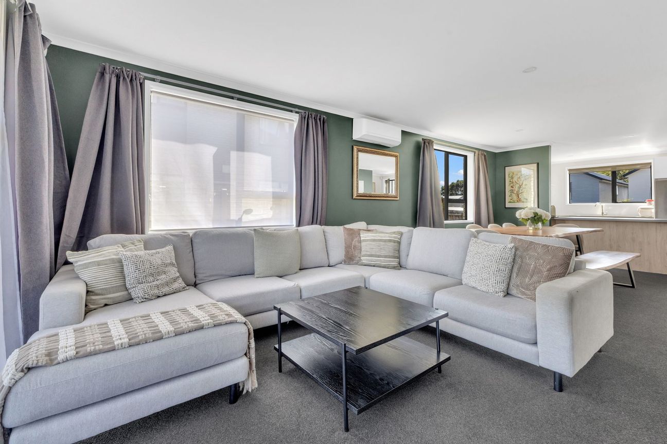 Modern Living & Packed with Appeal - Meer