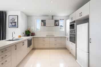 5 Warhol Place, ROLLESTON