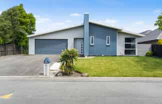 5 Warhol Place, ROLLESTON