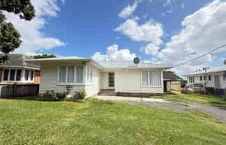 42 Vera Road, Te Atatu South