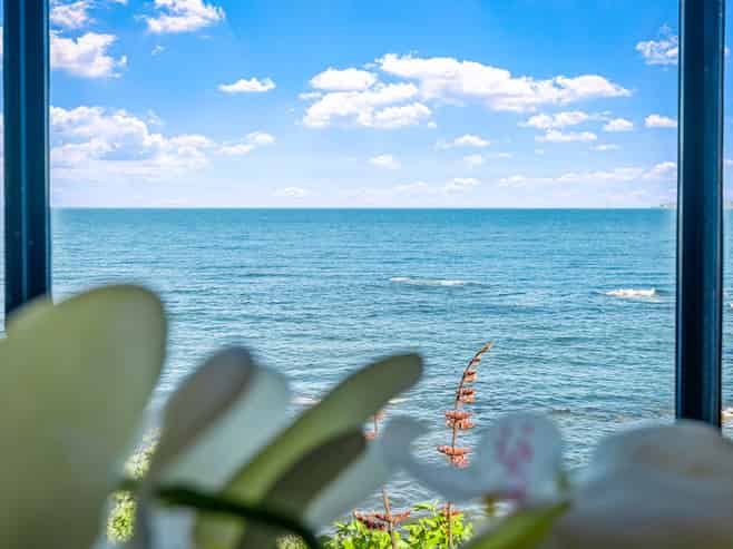 61 Grand View Road, Leigh