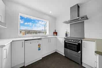 5 Evergreen Rise, New Lynn