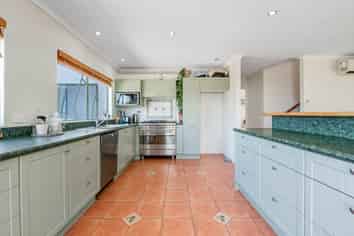 25 Admiralty Rise, Gulf Harbour