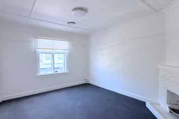 Fully renovated Office in Central Kilbirnie 
