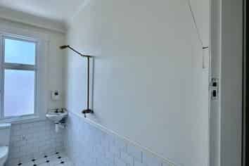 Fully renovated Office in Central Kilbirnie 