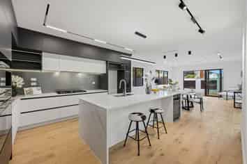 6A Gulf Crest, Bucklands Beach