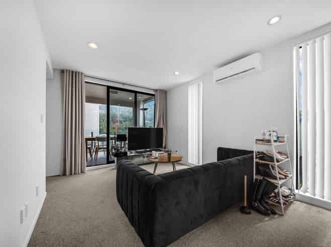 17/10 Silver Moon Road, Albany Heights
