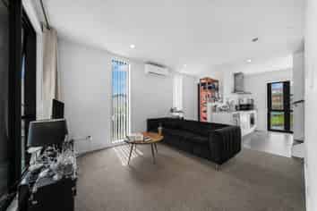 17/10 Silver Moon Road, Albany Heights