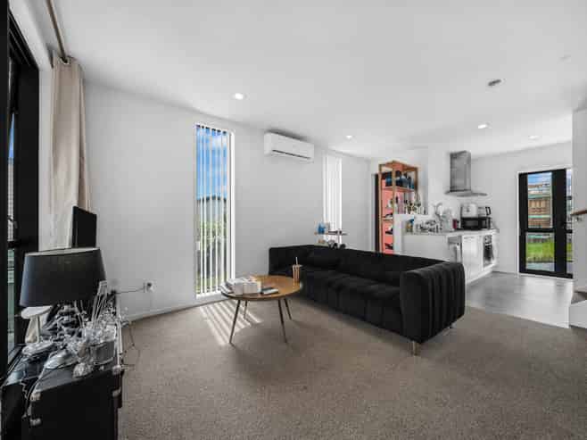 17/10 Silver Moon Road, Albany Heights