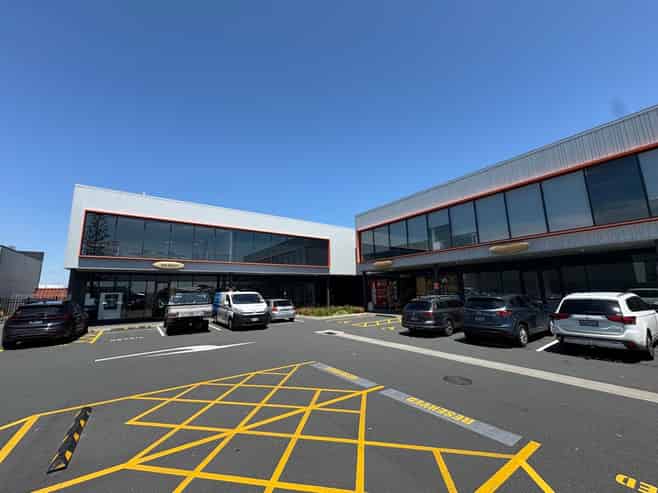 Be apart of Papamoa’s Thriving Commercial Hub