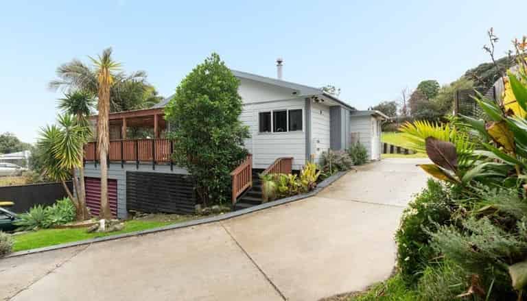 12 Heale Street, Matata