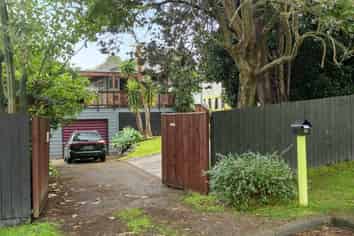 12 Heale Street, Matata