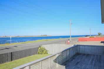 2 Burrows Street, Bluff