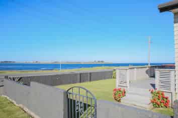 2 Burrows Street, Bluff