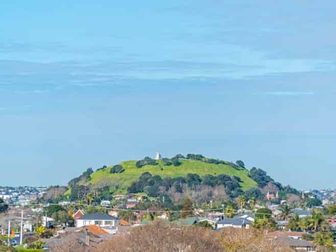 1,2,3,5/16 Williamson Avenue, Belmont