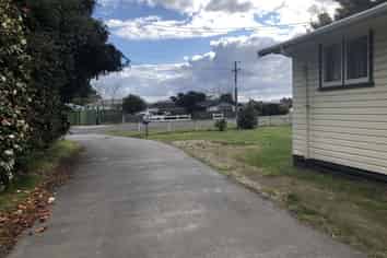 5a Robinson Avenue, Holdens Bay