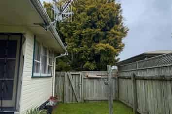 5a Robinson Avenue, Holdens Bay