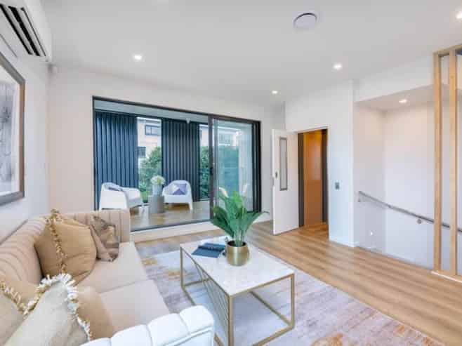 1/16 Williamson Avenue, Belmont