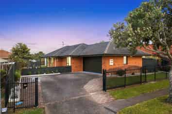 47 Michael Jones Drive, Flat Bush