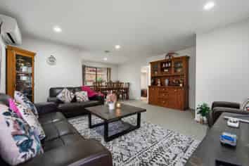 47 Michael Jones Drive, Flat Bush