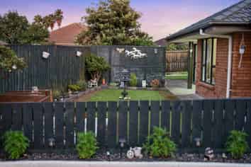 47 Michael Jones Drive, Flat Bush