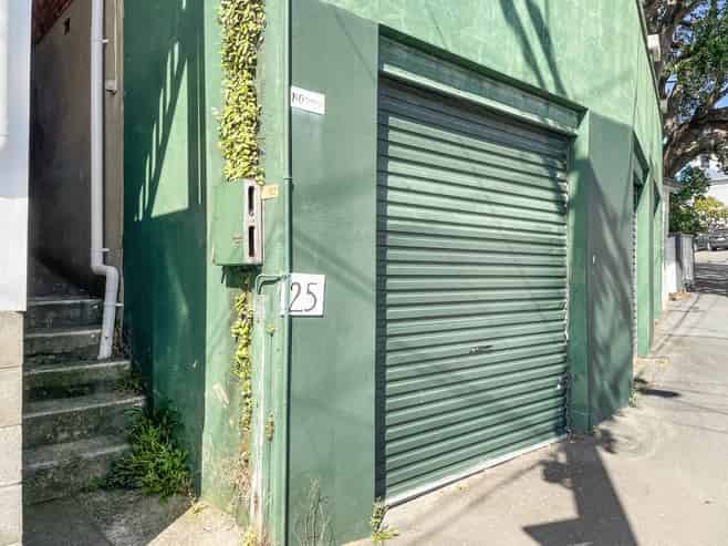 25 Colombo Street, Newtown