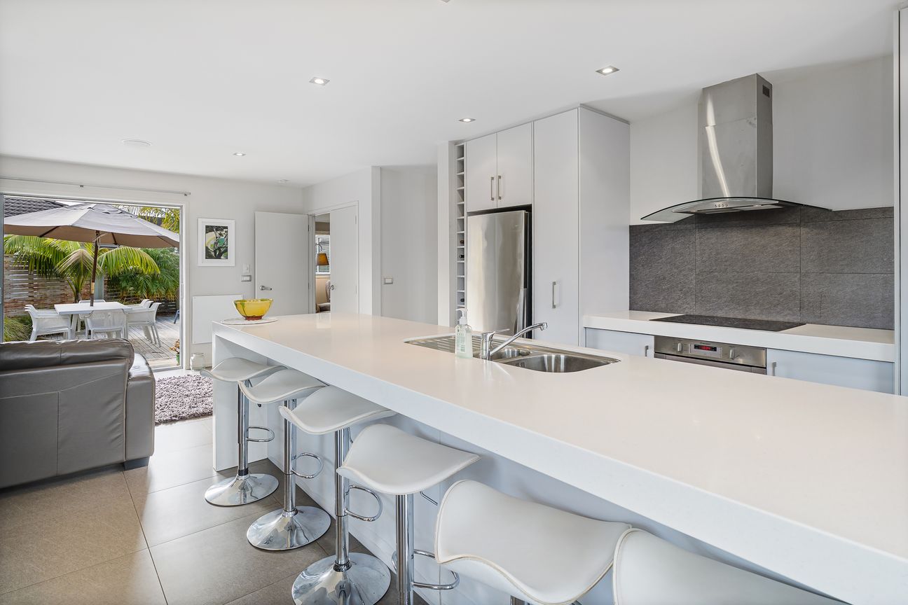 Space and Style in a Premier Waterways Home - Bild 4