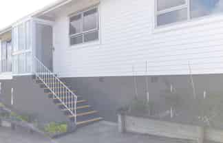 1/104 Bond Crescent , Forrest Hill