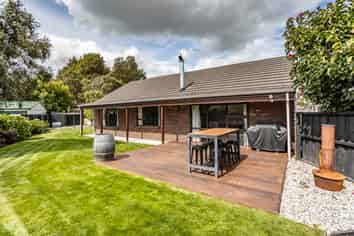 10 Bowie Drive, Woodend