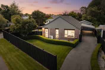 10 Bowie Drive, Woodend