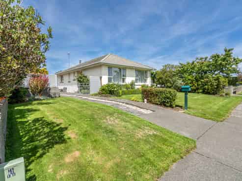 53 Adamson Crescent, Glengarry