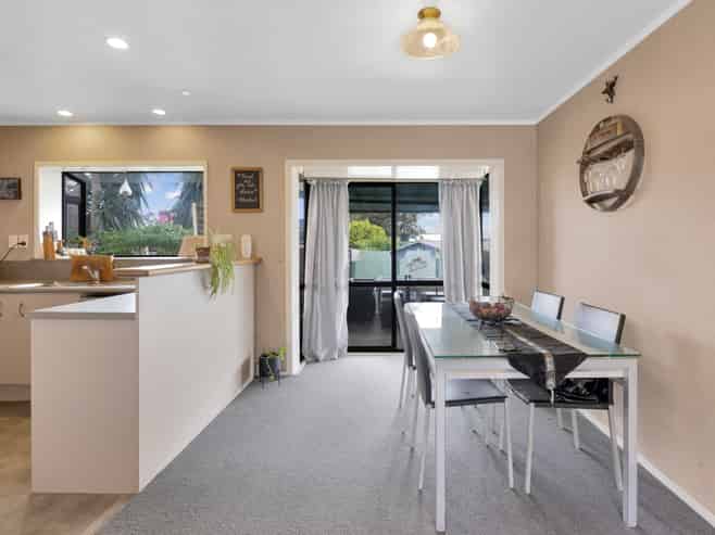 56 Bailey Street, Huntly