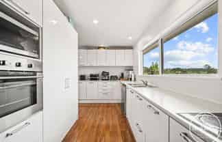 5 Hebe Lane, Maungaturoto