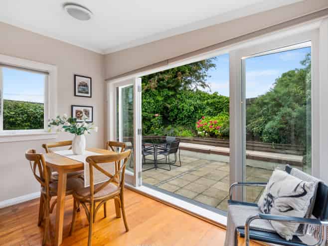 38 English Avenue, Kenmure