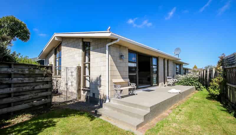 24 Brucefield Avenue, Netherby