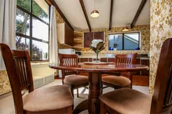 24 Brucefield Avenue, Netherby