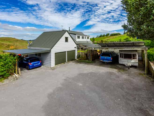 613 Paparata Road, Bombay